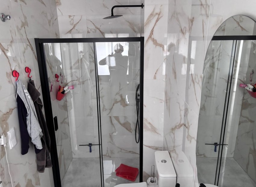 Herverkoop - Geschakelde Villa -
Los Montesinos - La Herada