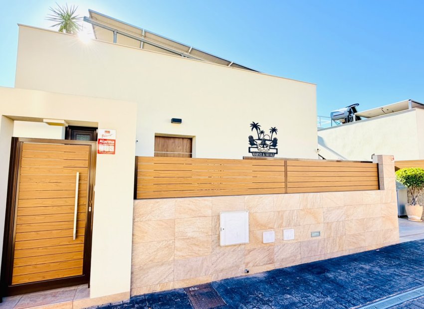 Herverkoop - Geschakelde Villa -
Los Montesinos - La Herada