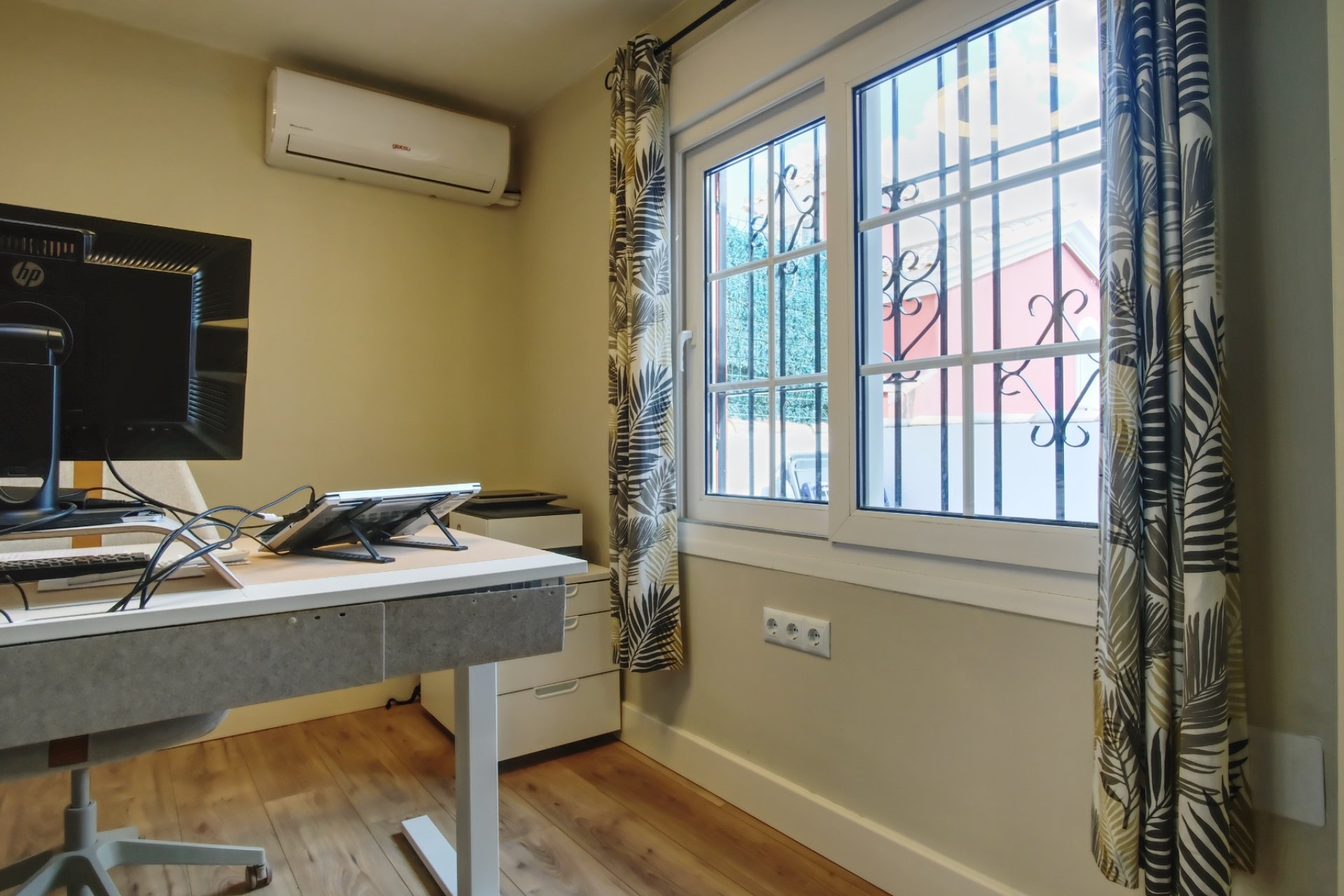 Herverkoop - Geschakelde Villa -
Orihuela Costa - Costa Blanca South