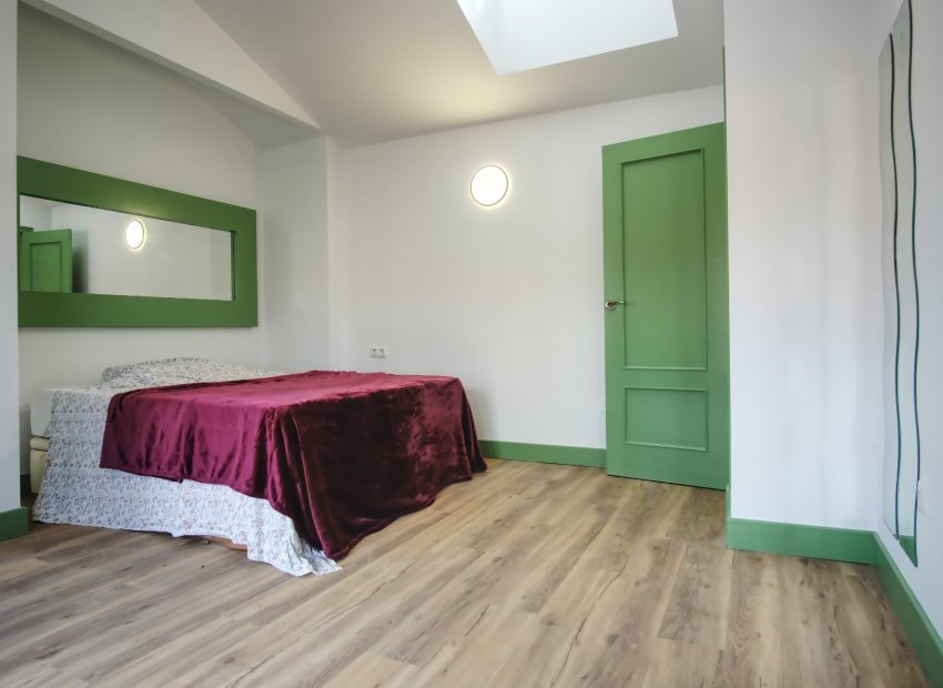 Herverkoop - Geschakelde Villa -
Orihuela Costa - Costa Blanca South