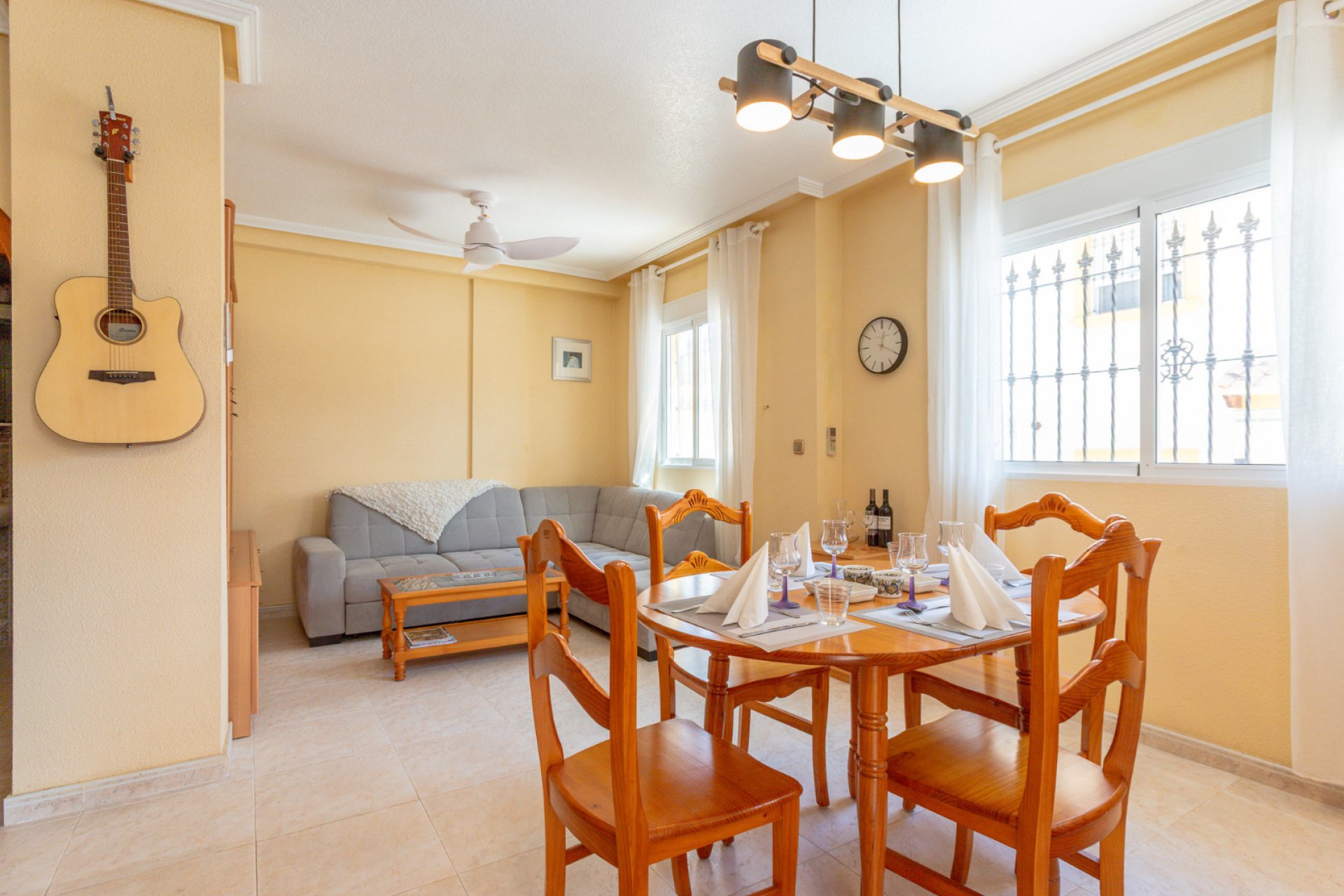 Herverkoop - Geschakelde Villa -
Orihuela Costa - La Zenia