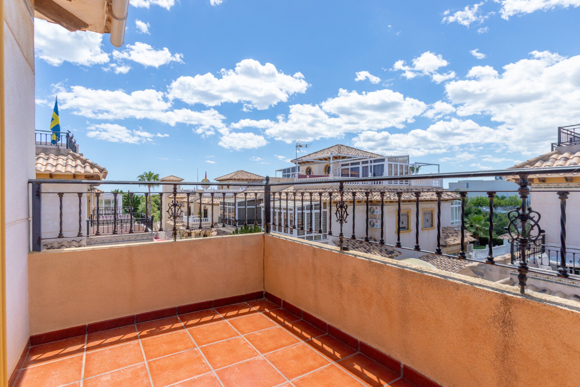 Herverkoop - Geschakelde Villa -
Orihuela Costa - La Zenia