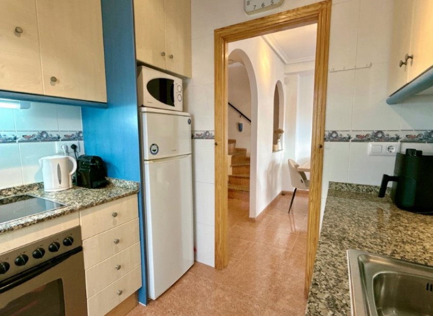 Herverkoop - Geschakelde Villa -
Orihuela - Desamparados - Hurchillo - Torremendo