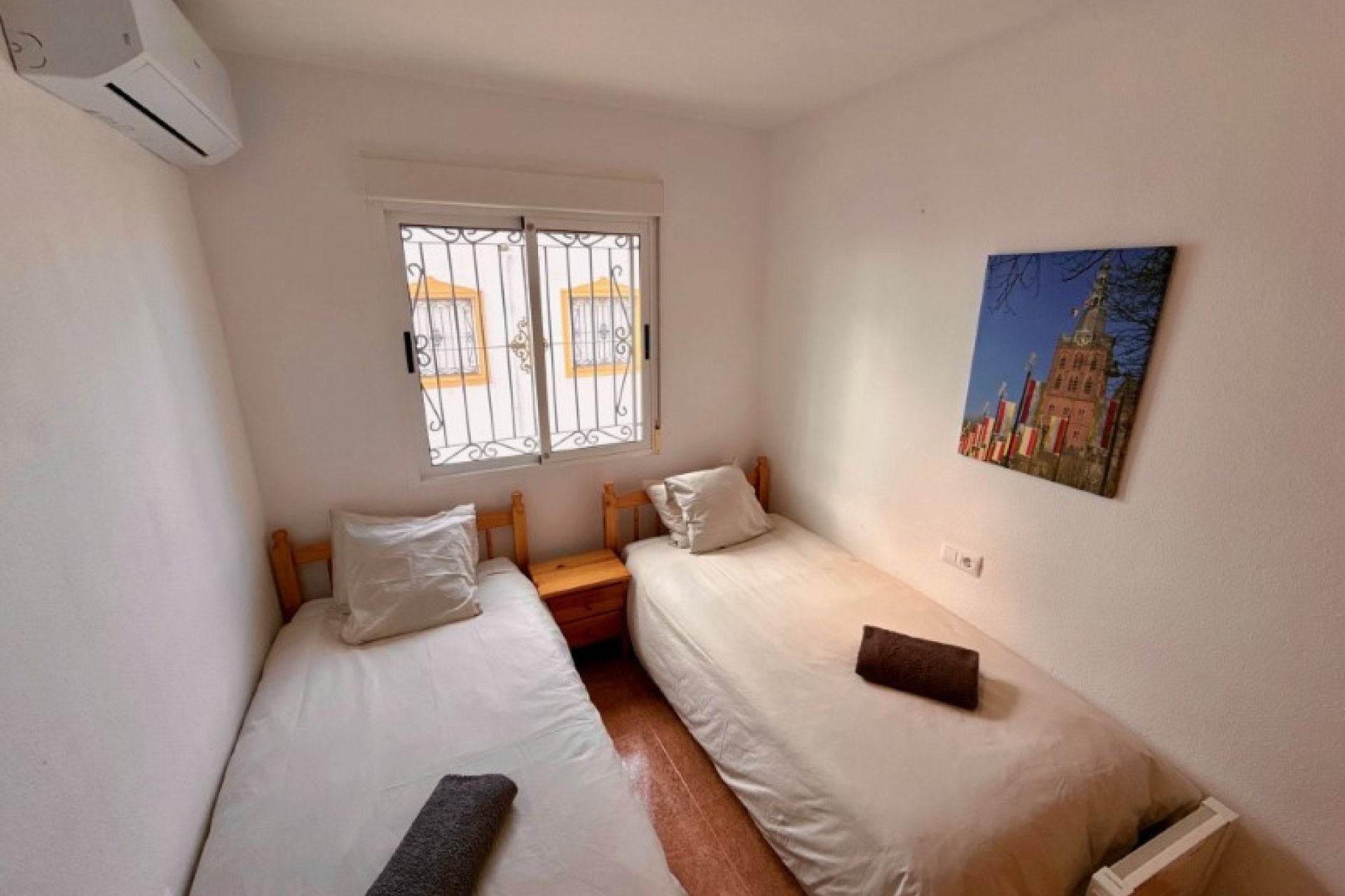 Herverkoop - Geschakelde Villa -
Orihuela - Desamparados - Hurchillo - Torremendo