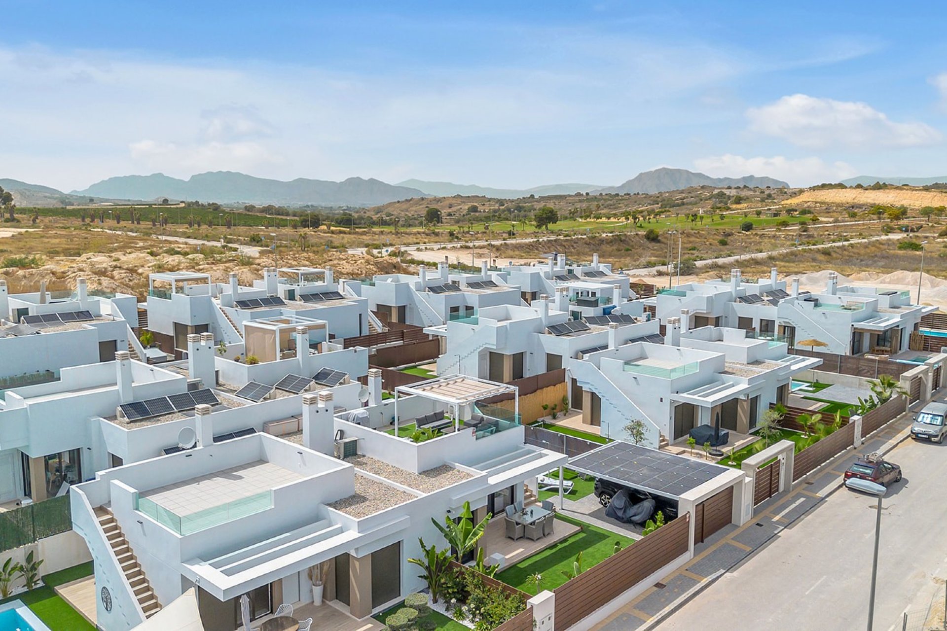 Herverkoop - Geschakelde Villa -
Orihuela - Entre Naranjos Vistabella Golf