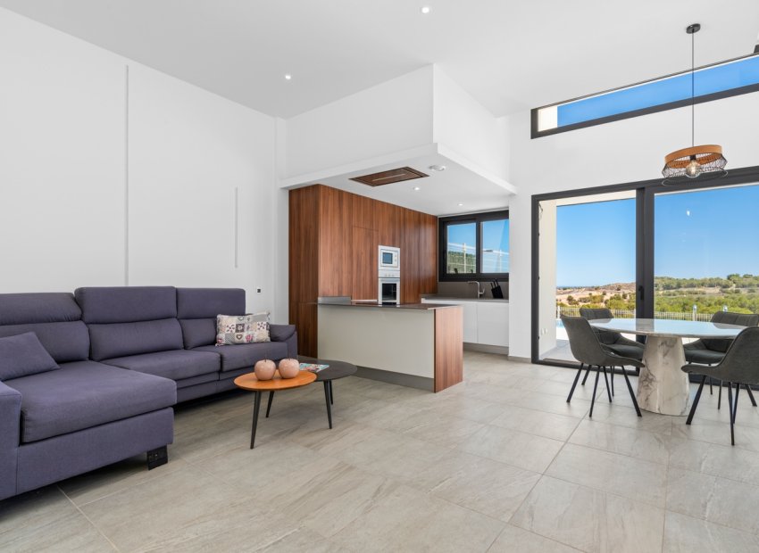 Herverkoop - Geschakelde Villa -
San Miguel de Salinas - Costa Blanca South