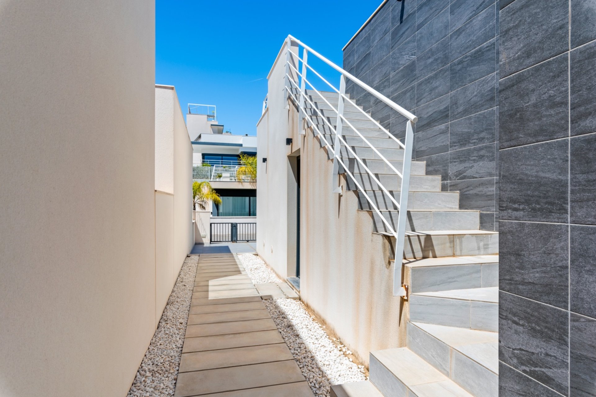 Herverkoop - Geschakelde Villa -
San Miguel de Salinas - Costa Blanca South