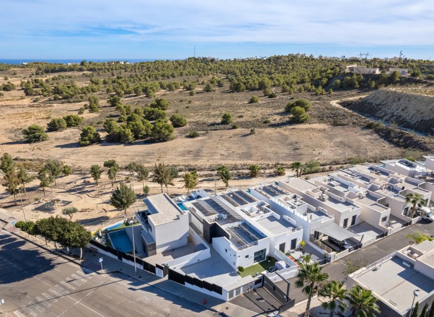 Herverkoop - Geschakelde Villa -
San Miguel de Salinas - Costa Blanca South