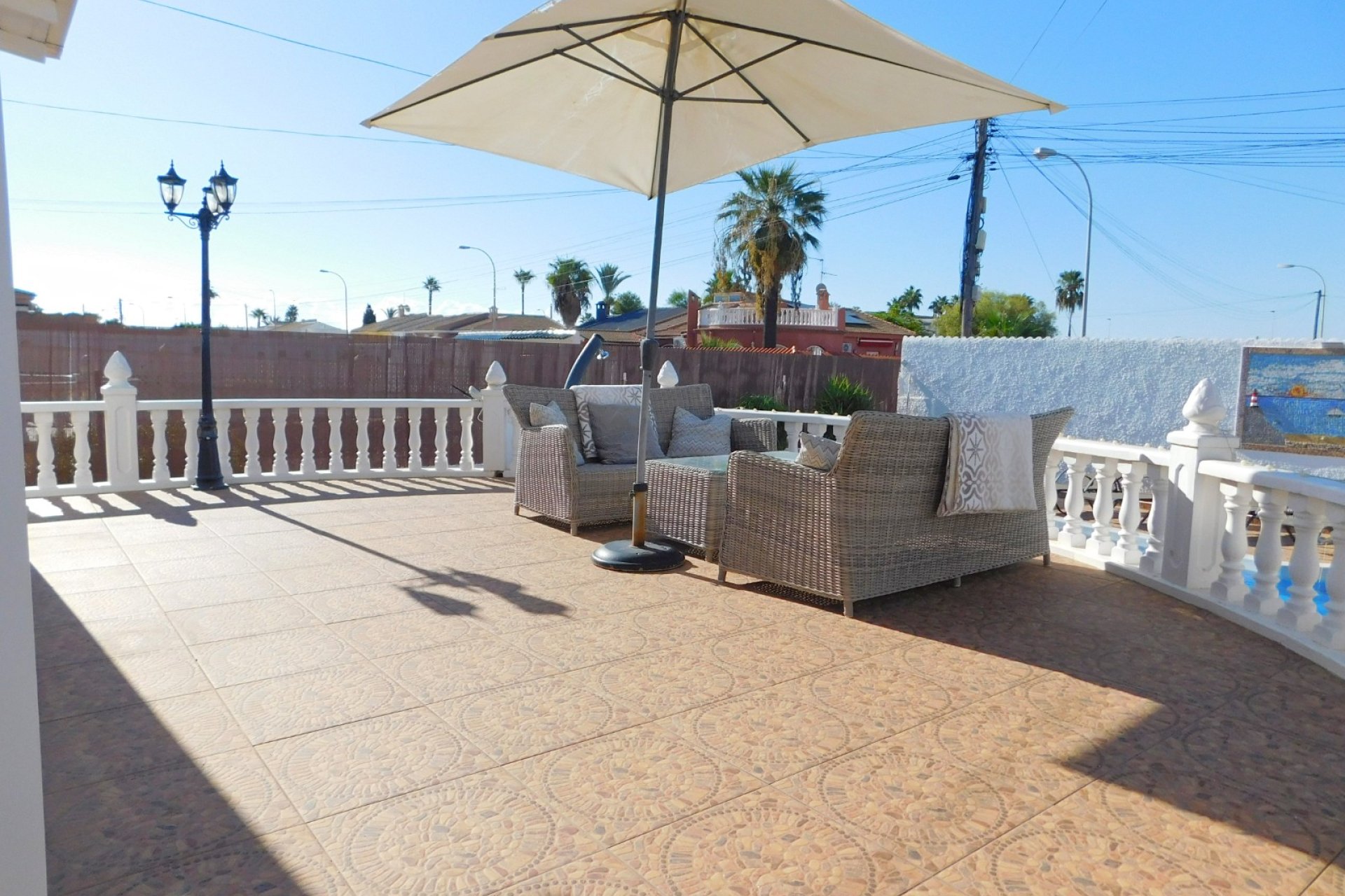 Herverkoop - Geschakelde Villa -
Torrevieja - San Luis