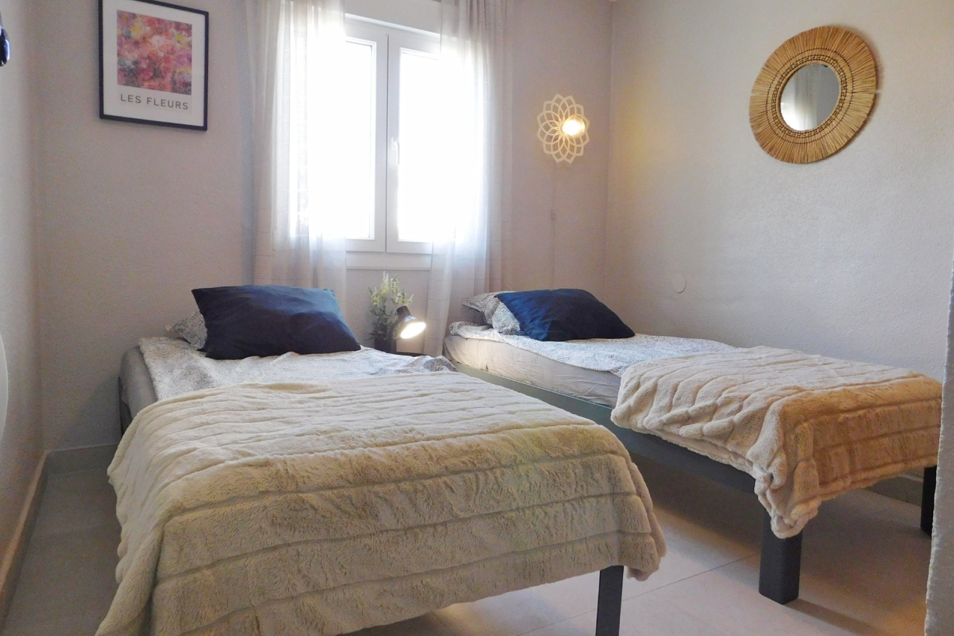 Herverkoop - Geschakelde Villa -
Torrevieja - San Luis