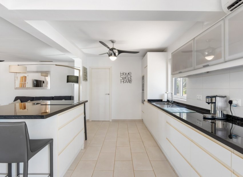 Herverkoop - Landhuis -
Catral