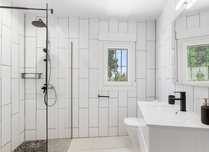 Herverkoop - Landhuis -
Catral