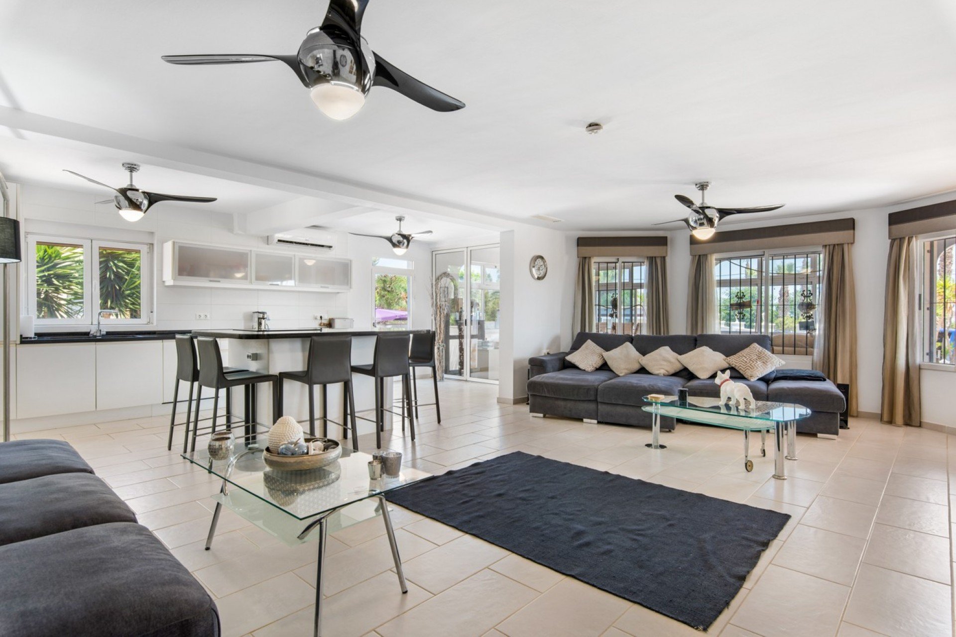 Herverkoop - Landhuis -
Catral