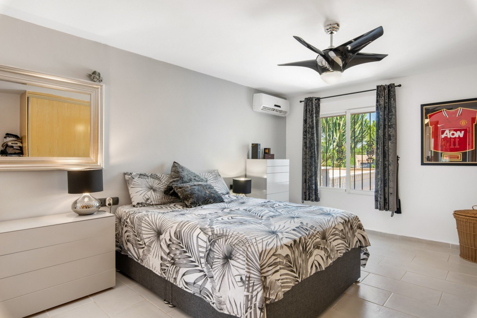 Herverkoop - Landhuis -
Catral