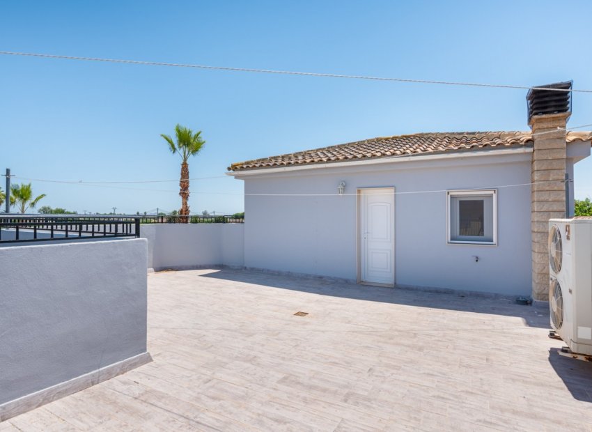 Herverkoop - Landhuis -
Catral