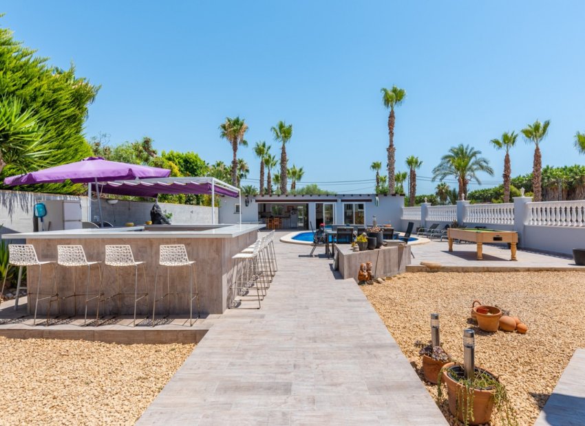 Herverkoop - Landhuis -
Catral