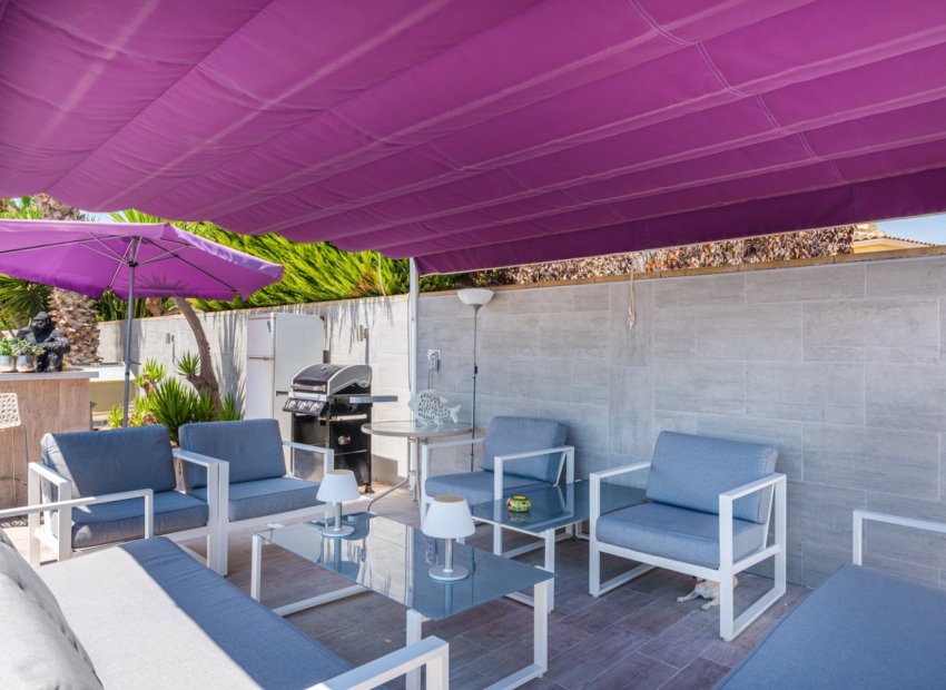 Herverkoop - Landhuis -
Catral