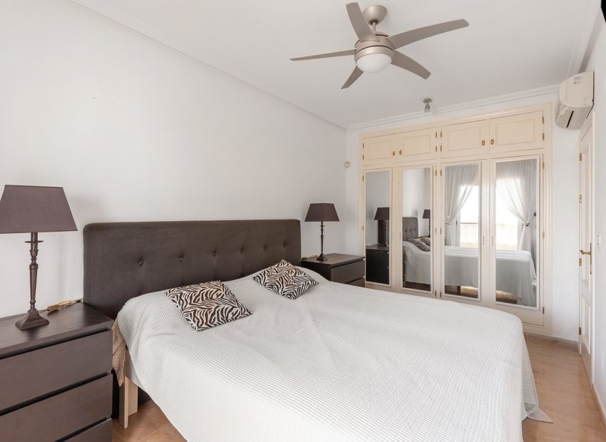 Herverkoop - Penthouse -
Orihuela Costa - Villamartín