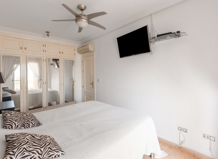 Herverkoop - Penthouse -
Orihuela Costa - Villamartín