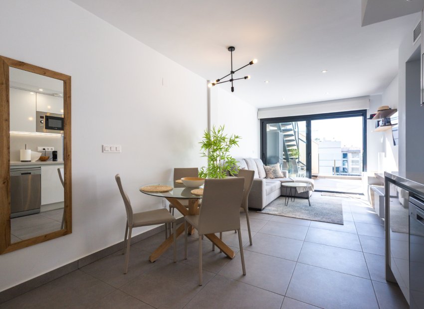 Herverkoop - Penthouse -
Orihuela Costa - Villamartín