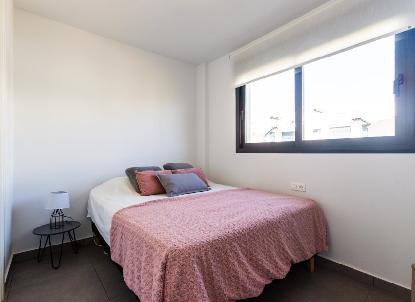 Herverkoop - Penthouse -
Orihuela Costa - Villamartín