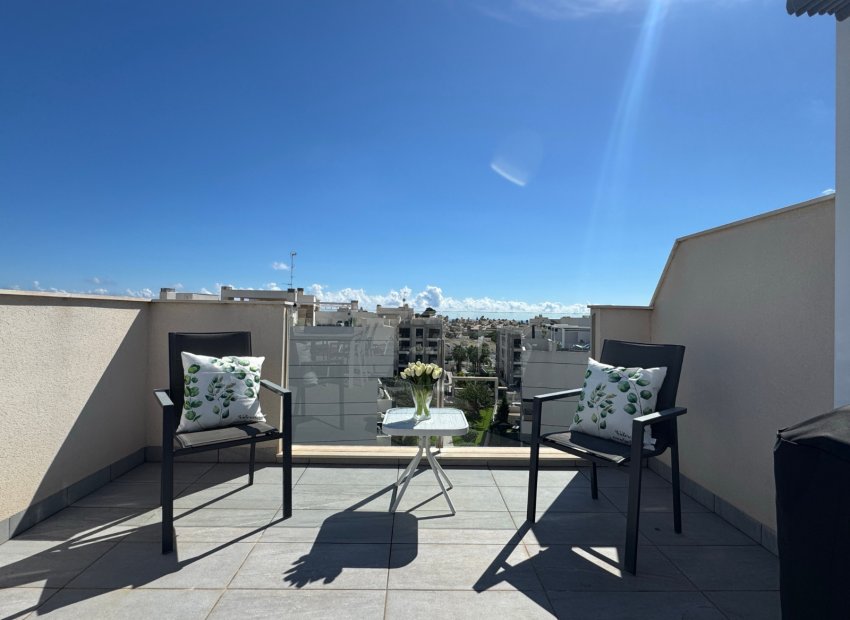 Herverkoop - Penthouse -
Orihuela Costa - Villamartín