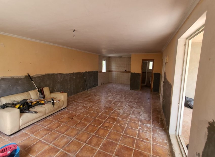 Herverkoop - Renovatie -
Elche - La Hoya