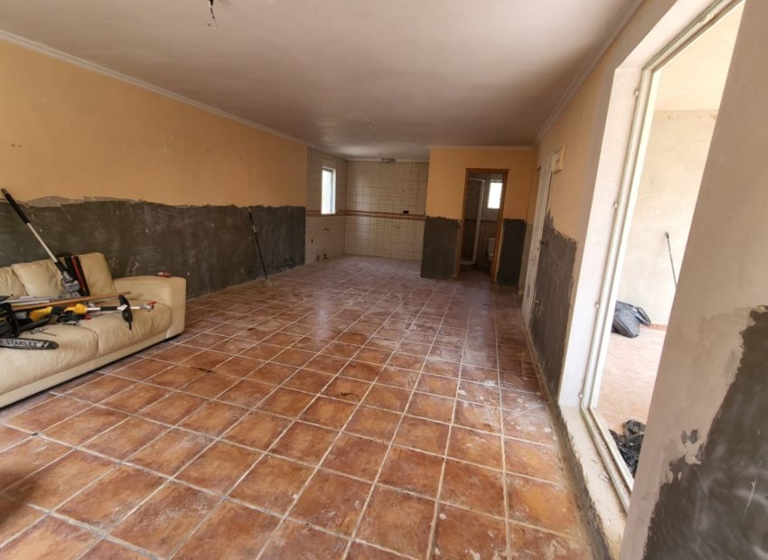 Herverkoop - Renovatie -
Elche - La Hoya