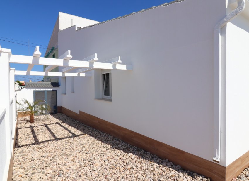 Herverkoop - Rijwoning -
Ciudad Quesada - Rojales - Altos de Quesada