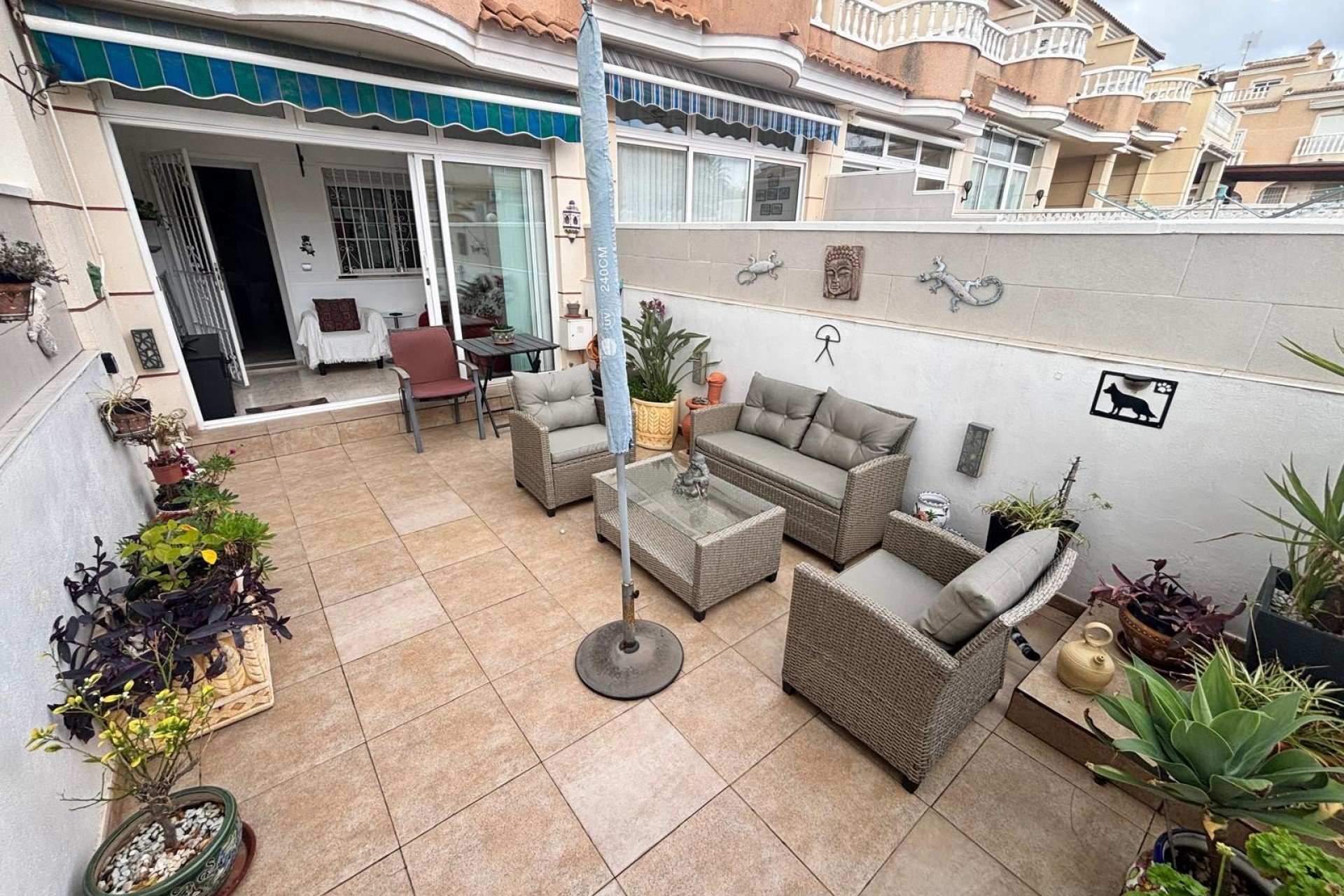 Herverkoop - Rijwoning -
Ciudad Quesada - Rojales - Doña Pepa