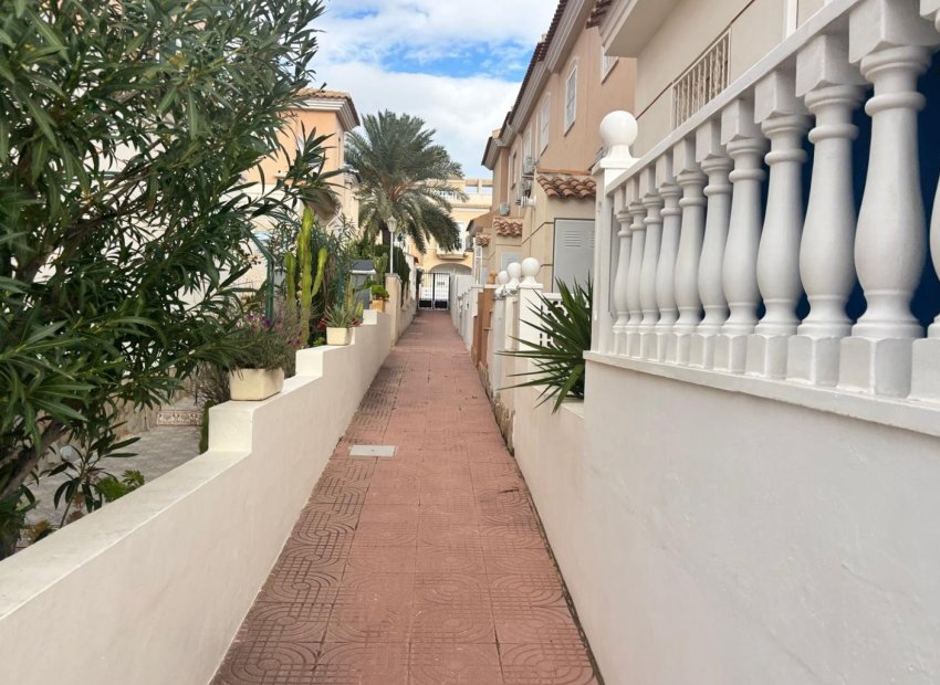 Herverkoop - Rijwoning -
Ciudad Quesada - Rojales - Doña Pepa