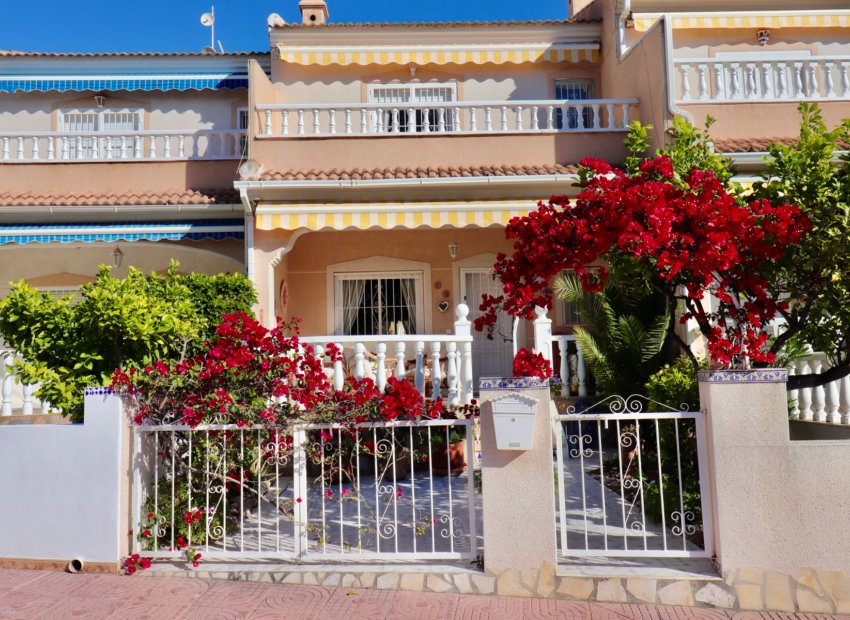 Herverkoop - Rijwoning -
Ciudad Quesada - Rojales - Doña Pepa