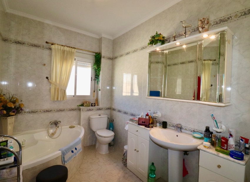 Herverkoop - Rijwoning -
Ciudad Quesada - Rojales - Doña Pepa