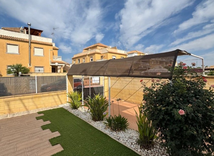 Herverkoop - Rijwoning -
Ciudad Quesada - Rojales - Doña Pepa