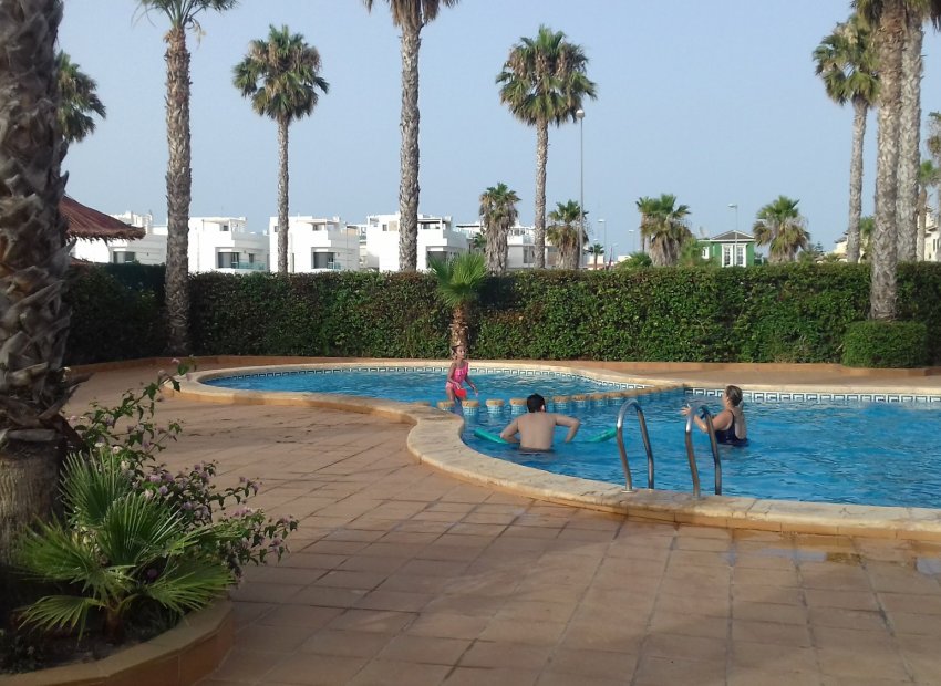 Herverkoop - Rijwoning -
Ciudad Quesada - Rojales - Doña Pepa