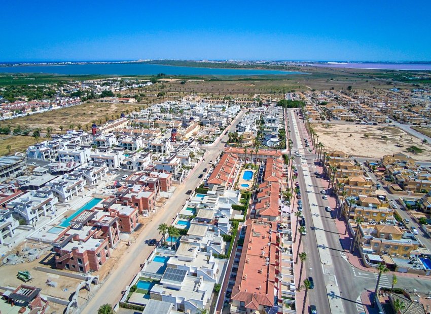 Herverkoop - Rijwoning -
Ciudad Quesada - Rojales - Doña Pepa