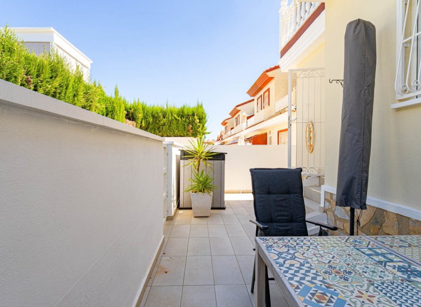 Herverkoop - Rijwoning -
Ciudad Quesada - Rojales - Doña Pepa