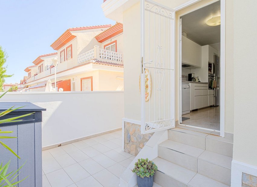 Herverkoop - Rijwoning -
Ciudad Quesada - Rojales - Doña Pepa