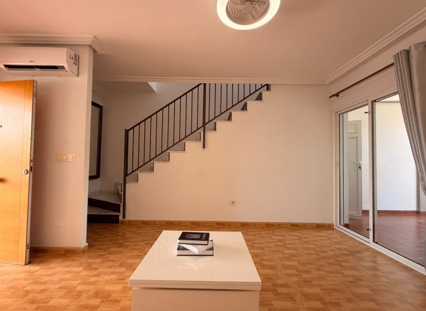 Herverkoop - Rijwoning -
Ciudad Quesada - Rojales - Doña Pepa