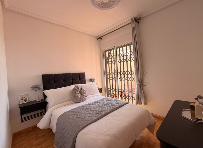 Herverkoop - Rijwoning -
Ciudad Quesada - Rojales - Doña Pepa