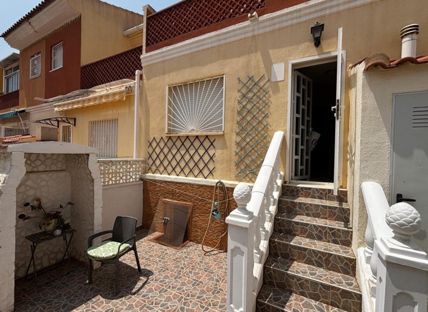 Herverkoop - Rijwoning -
Ciudad Quesada - Rojales - Doña Pepa