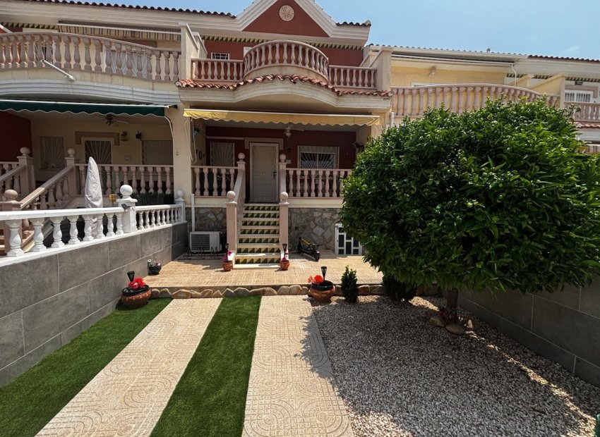 Herverkoop - Rijwoning -
Ciudad Quesada - Rojales - Doña Pepa