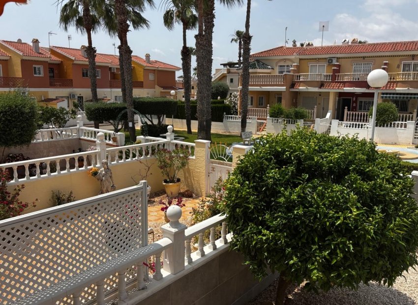 Herverkoop - Rijwoning -
Ciudad Quesada - Rojales - Doña Pepa