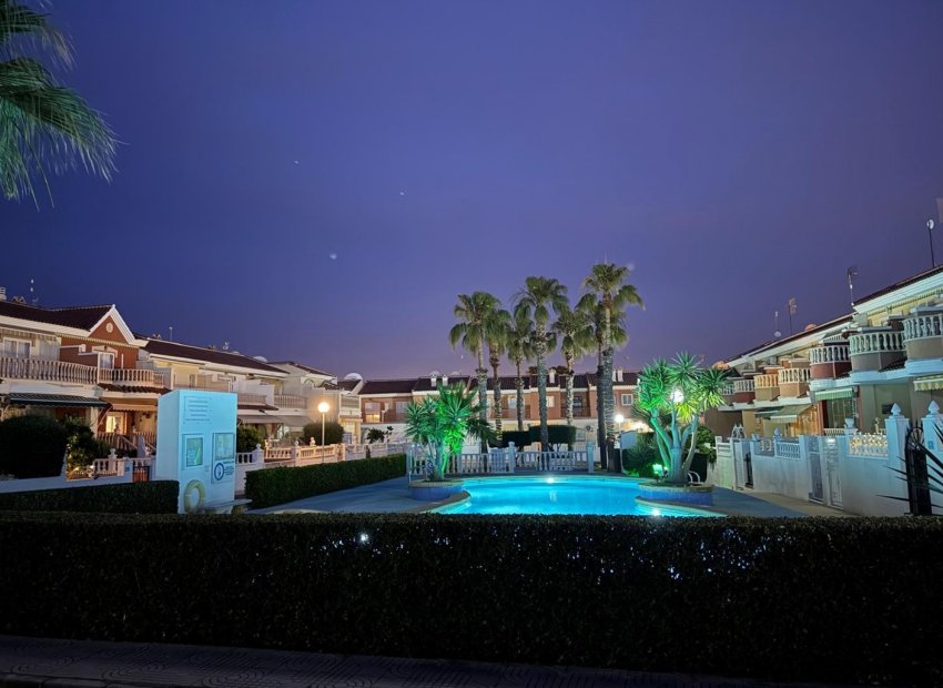 Herverkoop - Rijwoning -
Ciudad Quesada - Rojales - Doña Pepa