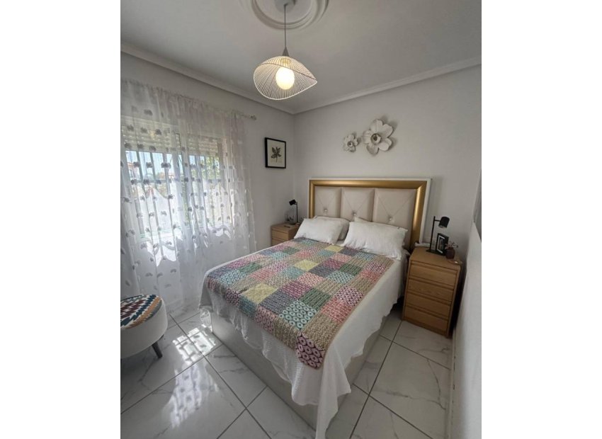 Herverkoop - Rijwoning -
Ciudad Quesada - Rojales - Rojales