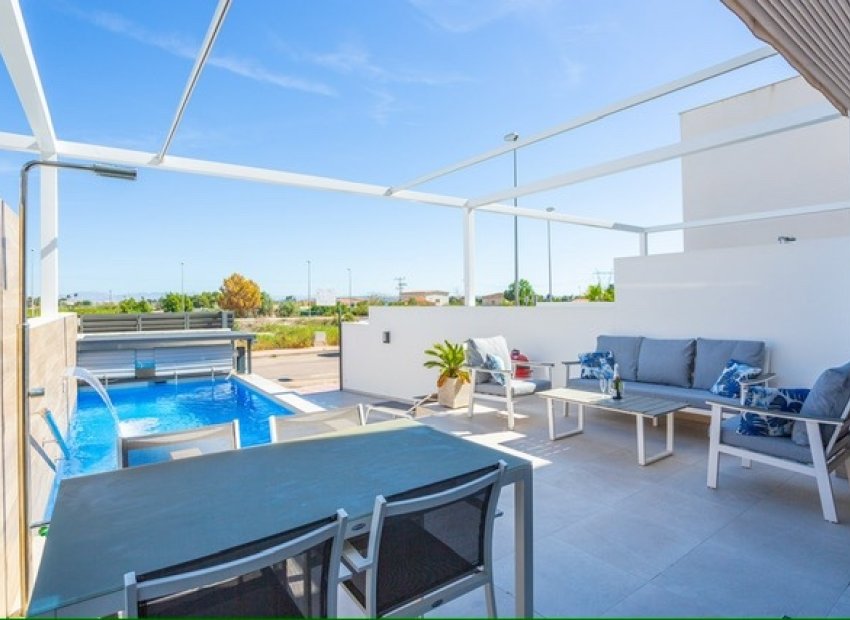Herverkoop - Rijwoning -
Ciudad Quesada - Rojales - Rojales