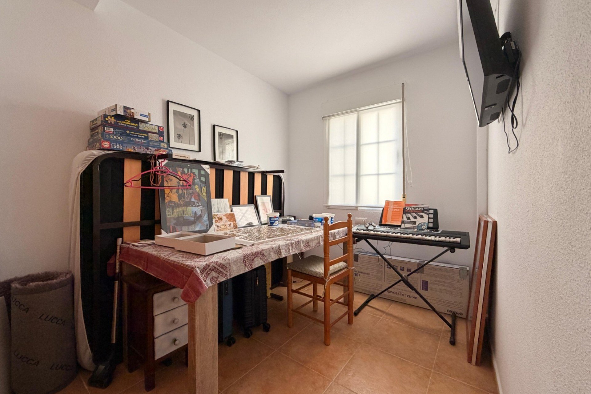 Herverkoop - Rijwoning -
El Raso