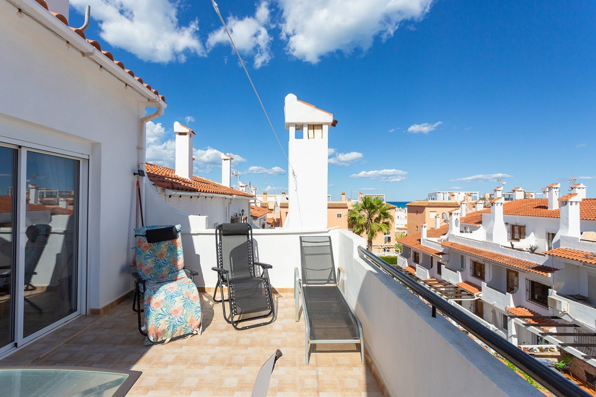 Herverkoop - Rijwoning -
La Mata