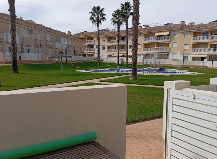 Herverkoop - Rijwoning -
Orihuela Costa - Lomas de Cabo Roig