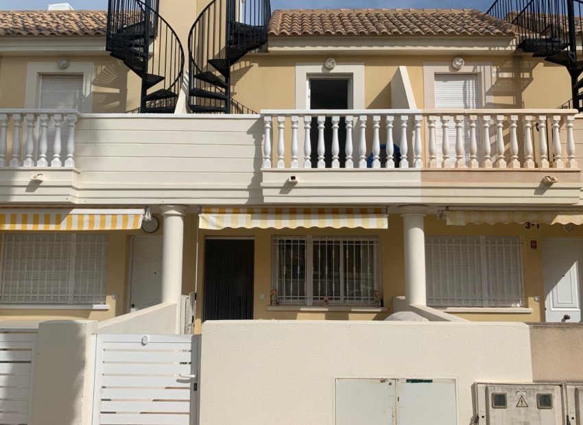 Herverkoop - Rijwoning -
Orihuela Costa - Lomas de Cabo Roig